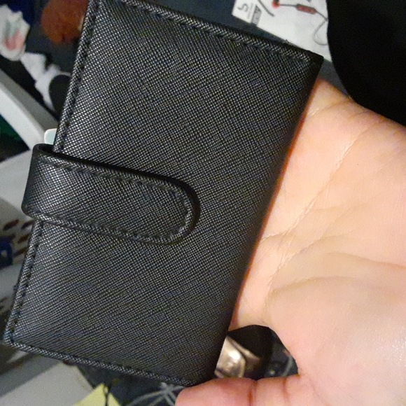 Mundi Wallet - Picture 2 of 5